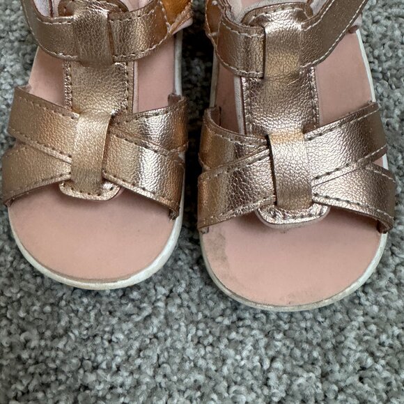 SEE KAI RUN Sandals - Toddler Size 6 - Metallic Gold - Velcro Closure - Open toe - Picture 4 of 4
